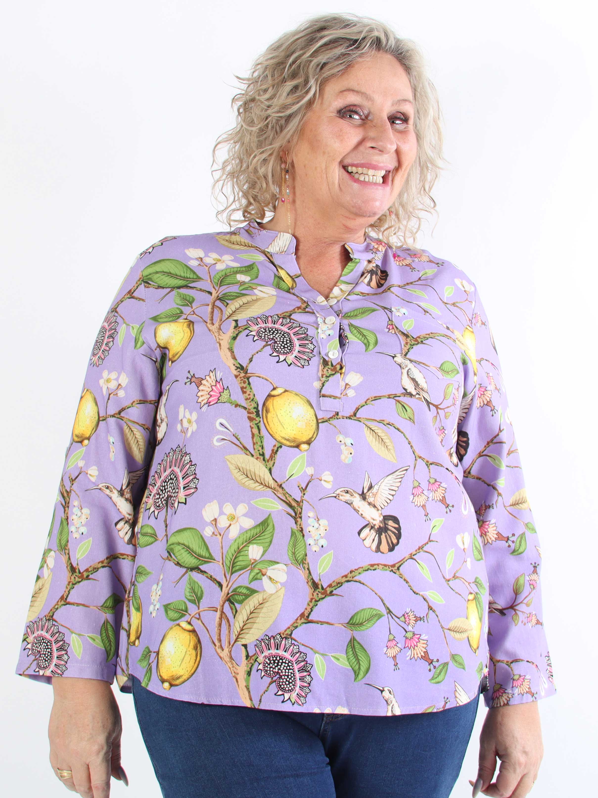 Almira - Plus size-skjorta i linne och bomull med fågelmotiv